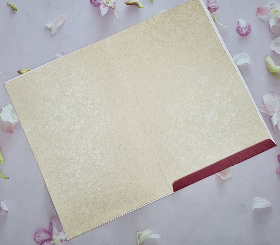 Thumbnail: Chain Patterned Red and Beige Wedding Invitation Card