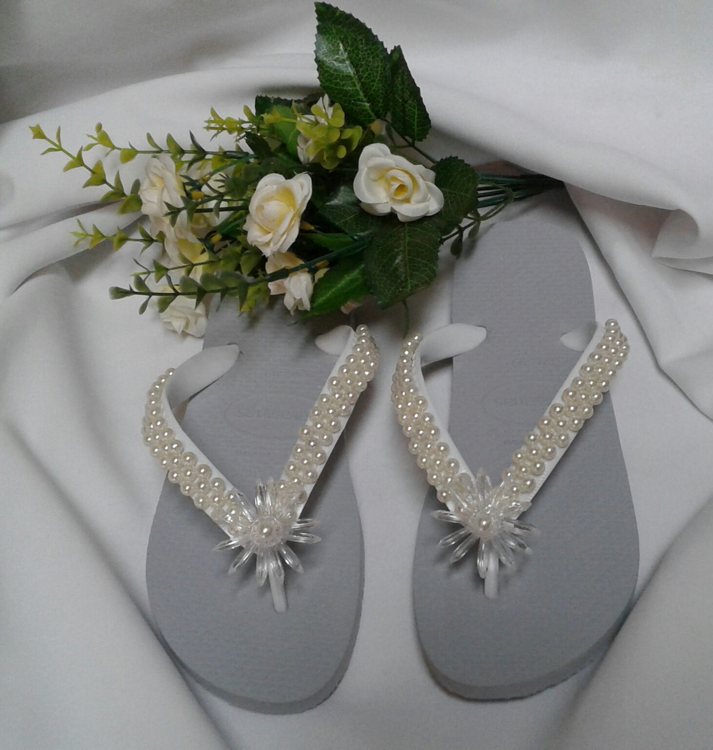 Chinelo Flor de Lentilha Pérolas