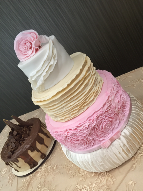 Wedding Ruffles Cake