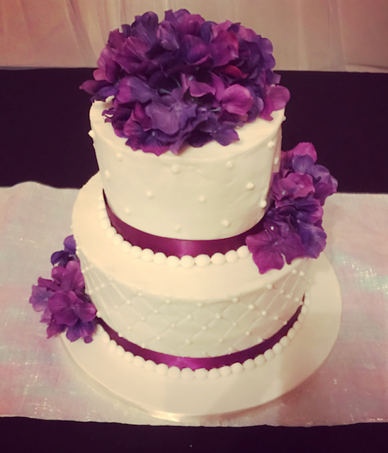#buttercreamicedweddingcake