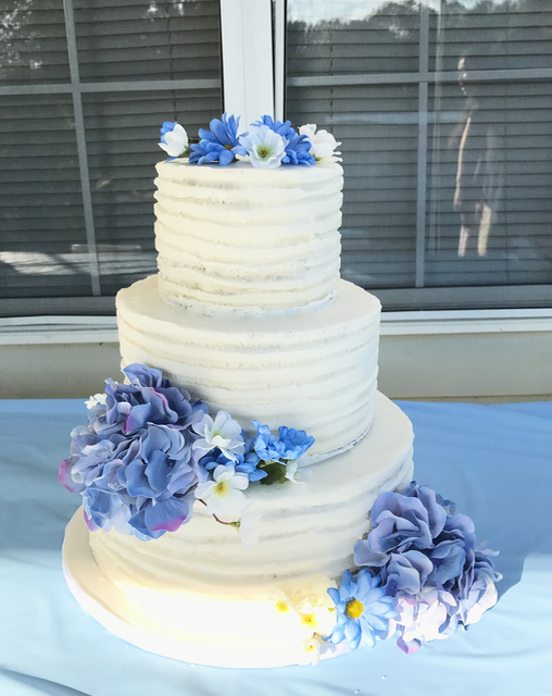 #buttercreamicedweddingcake