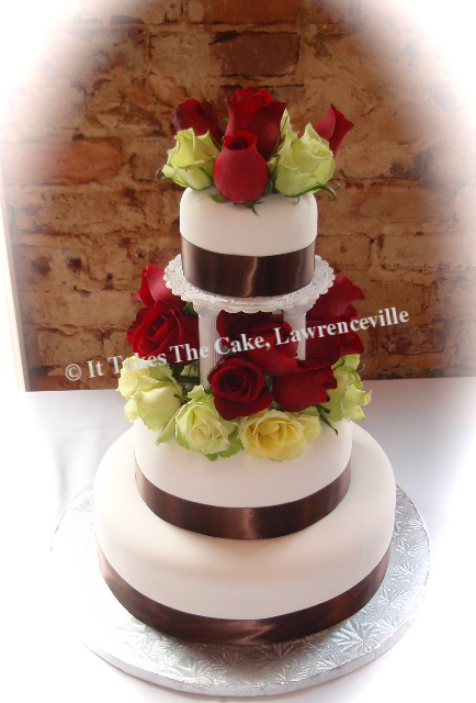 White Fondant w Pillars & Roses .png