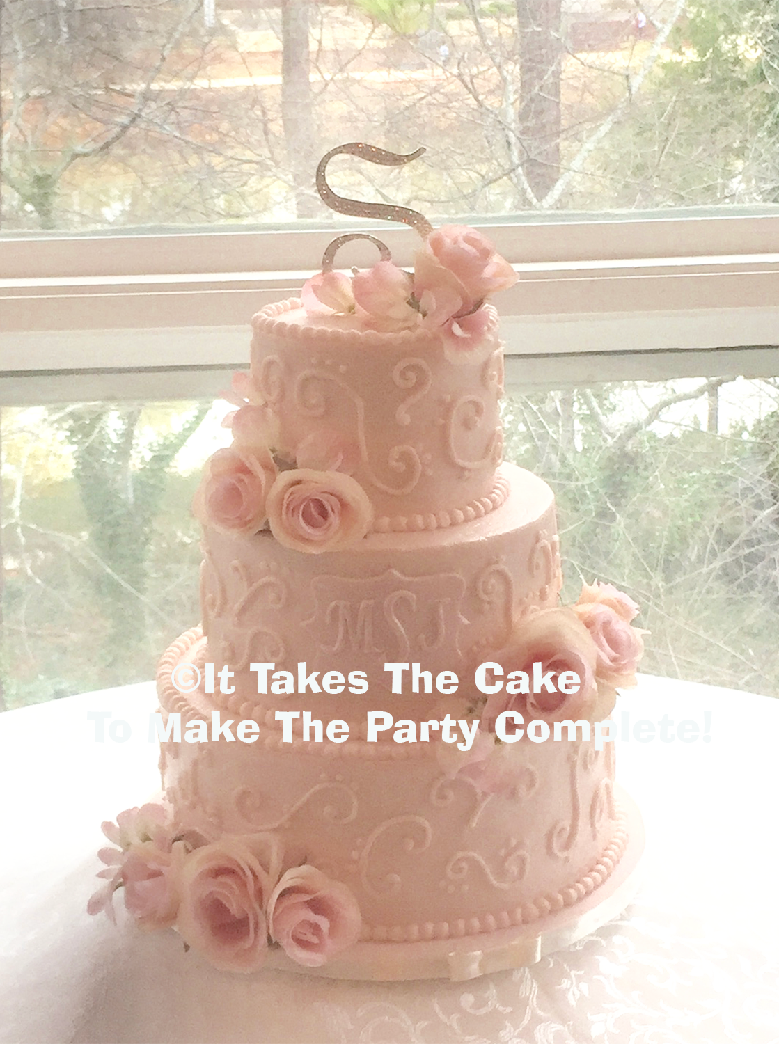 #rosebuttercreamiced wedding cake