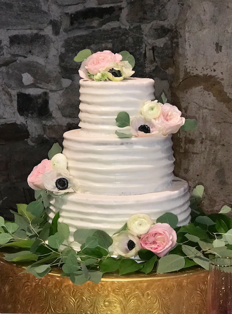 #buttercreamicedweddingcake