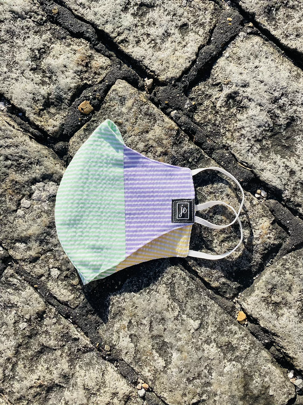 Thumbnail: Mardi Gras Seersucker mask