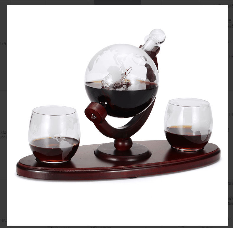 Thumbnail: Elegant Glass Vessel
