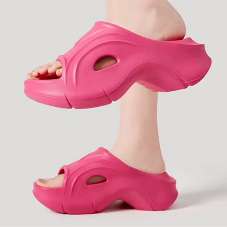 Thumbnail: Trail-Ready EasyFit Footwear
