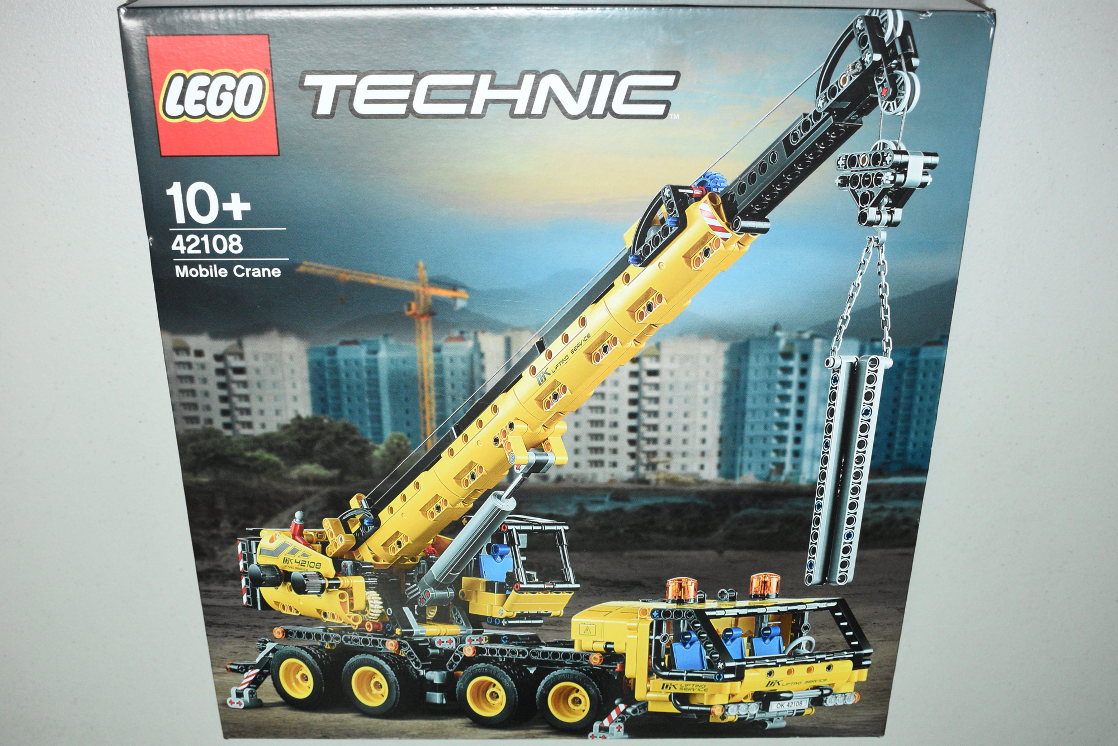 LEGO Technic 42108 Mobile Crane