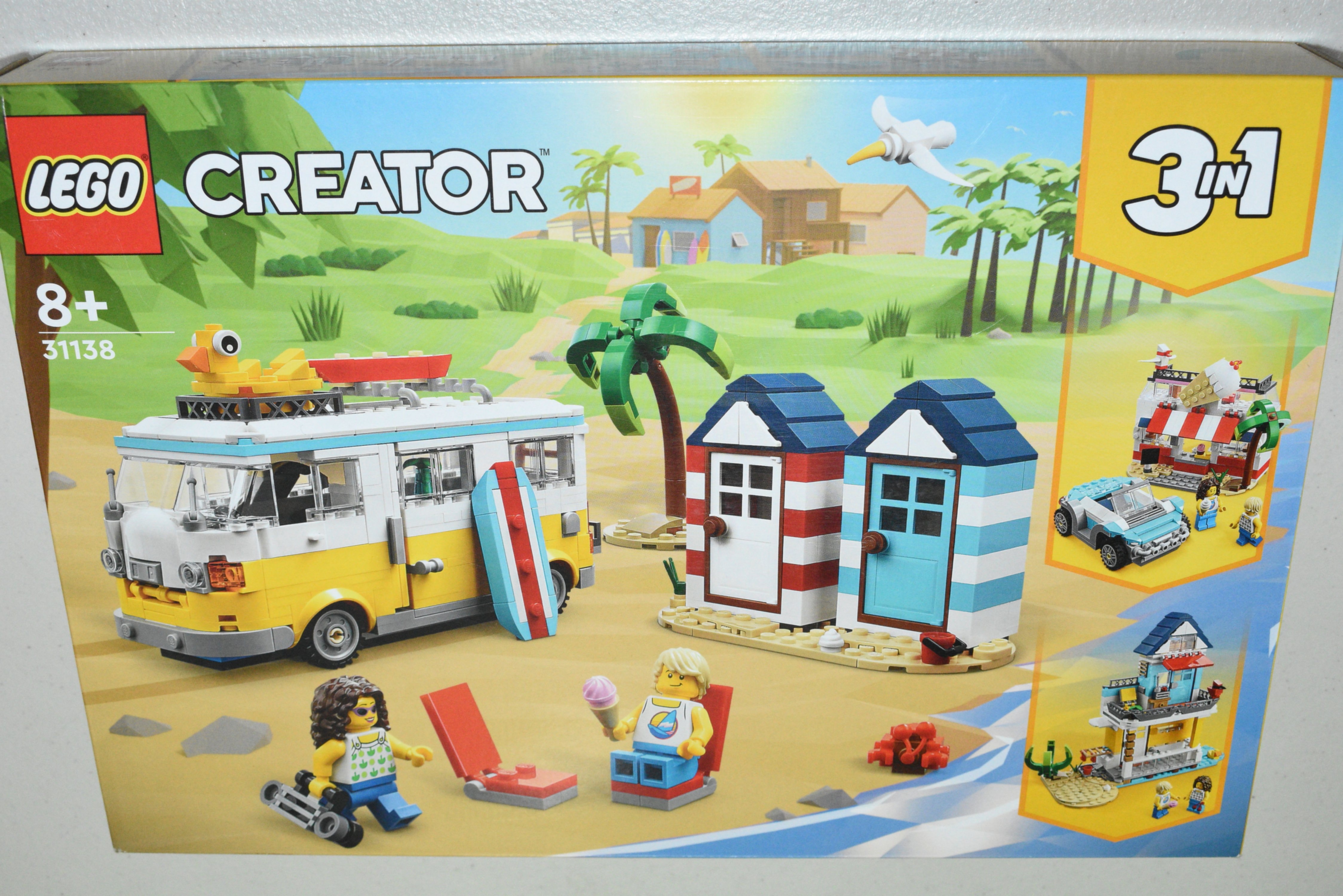 LEGO Creator 31138 Beach Camper Van 3 in 1