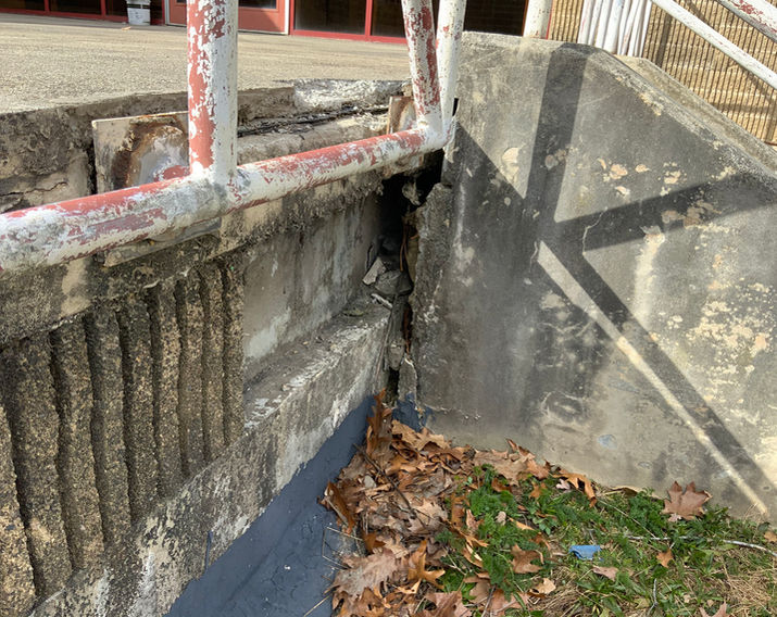 North Wing Landing Area_Concrete Crumbling 2.jpeg
