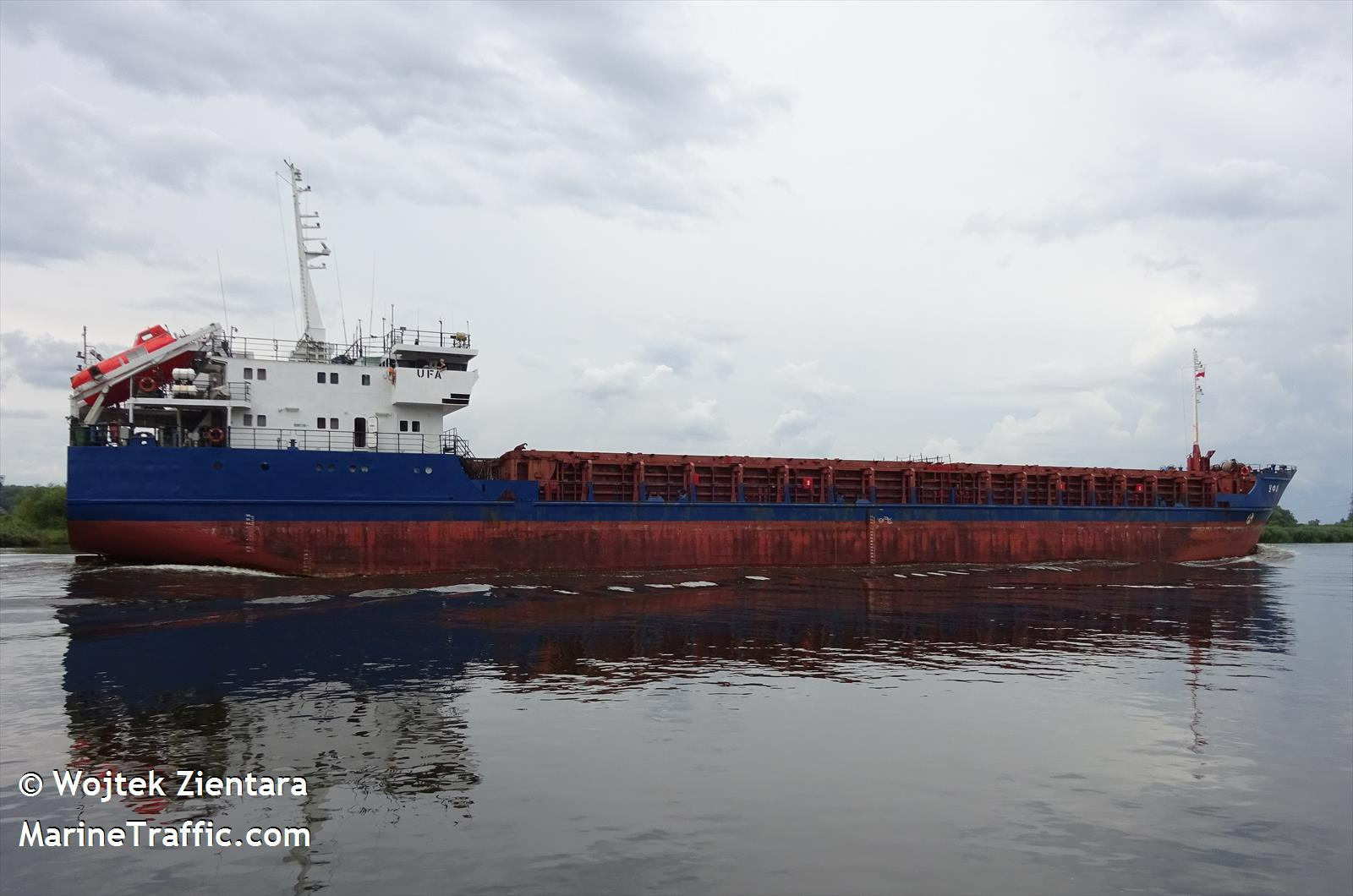 mv VETLUGA