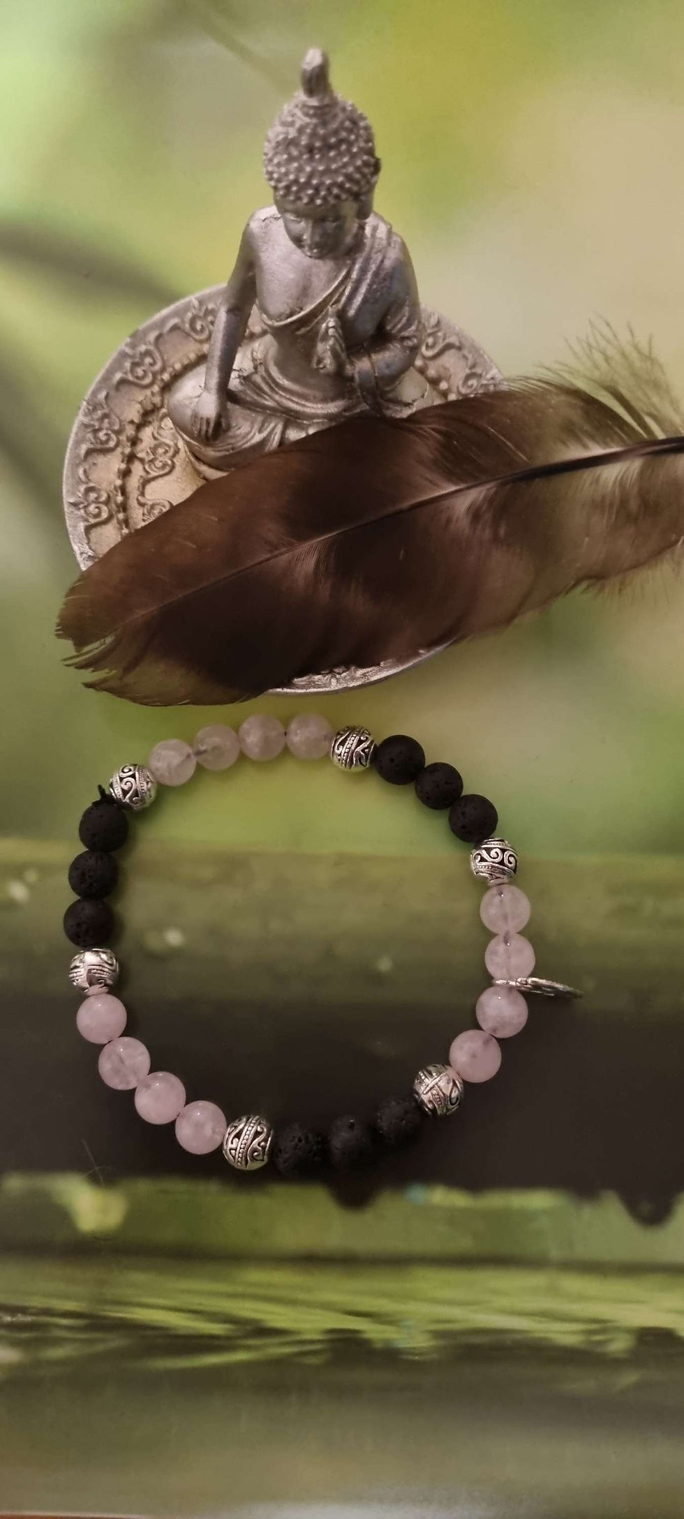 Miniature : Confection de bracelets et collier en pierres