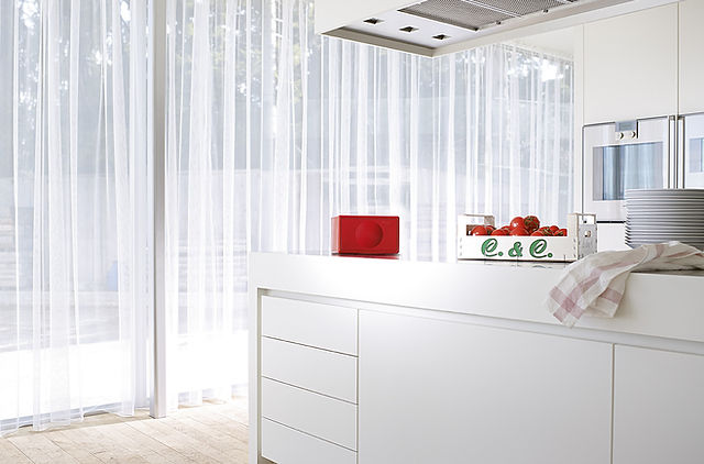 Altoparlante all in one Hi-Fi Noce e Champagne Geneva DeCon/S