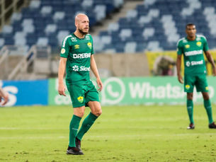 Cuiabá enfrenta o Athletico-PR na Arena Pantanal: saiba como o Dourado chega para o confronto