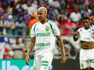 Deyverson justifica comentário polêmico e despista sobre futuro no Cuiabá