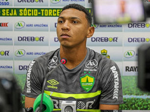 Emerson Ramon se emociona e fala de titularidade no Cuiabá: “gols sairão naturalmente”