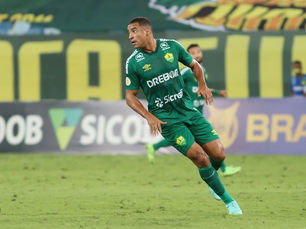 Cuiabá renova vínculo com Jenison por mais um ano e meio