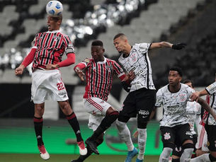 Em jogo pouco movimentado, Corinthians e São Paulo empatam sem gols na Neo Química Arena
