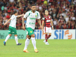 De saída? André recebe proposta do futebol indonésio e pode deixar Cuiabá