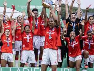 Zagueira mato-grossense Bruna Benites conquista o Brasil Ladies Cup pela primeira vez