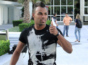 Fernandinho acerta com o Flamengo e não viaja para o Equador