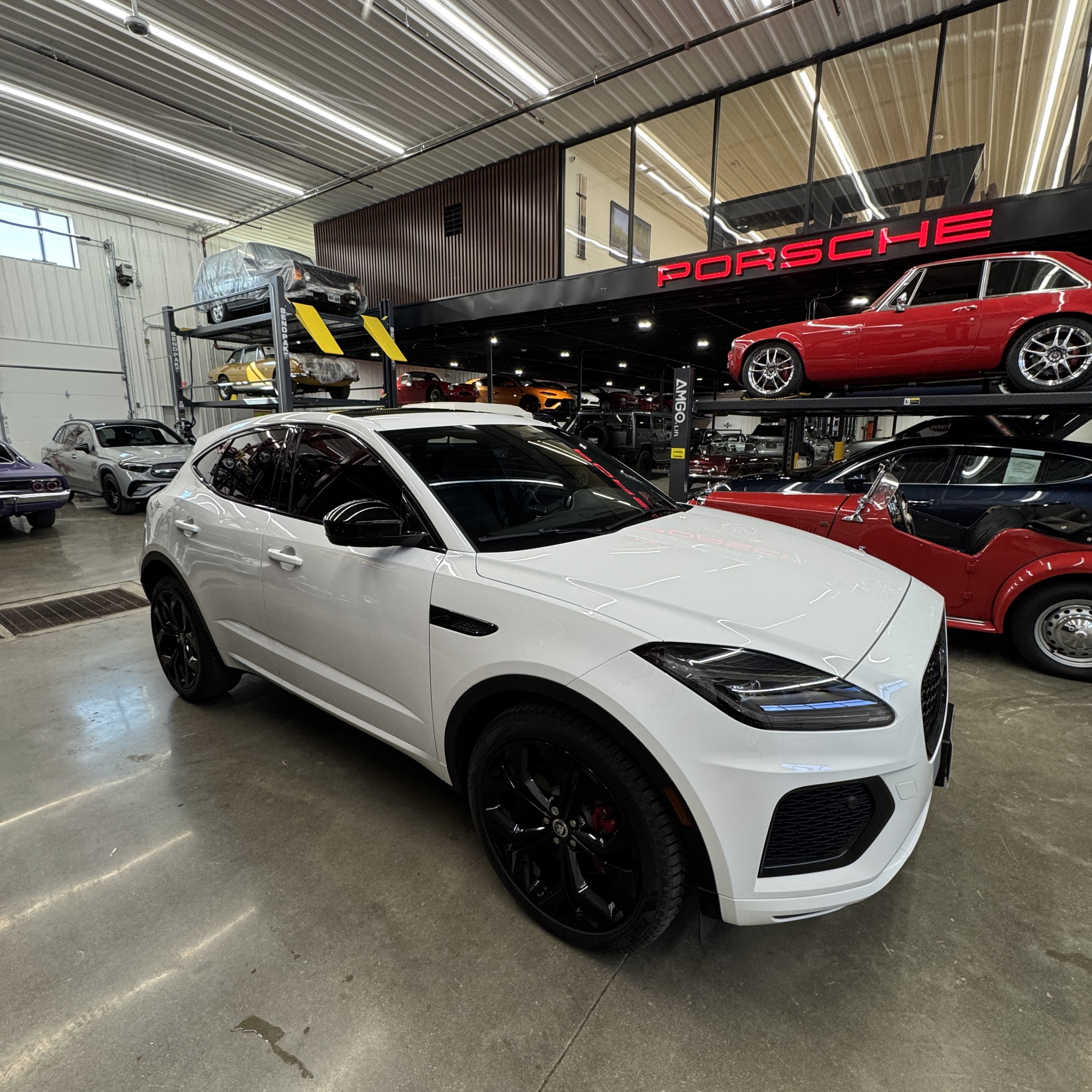 2024 Jaguar E-Pace R-DYNAMIC SE