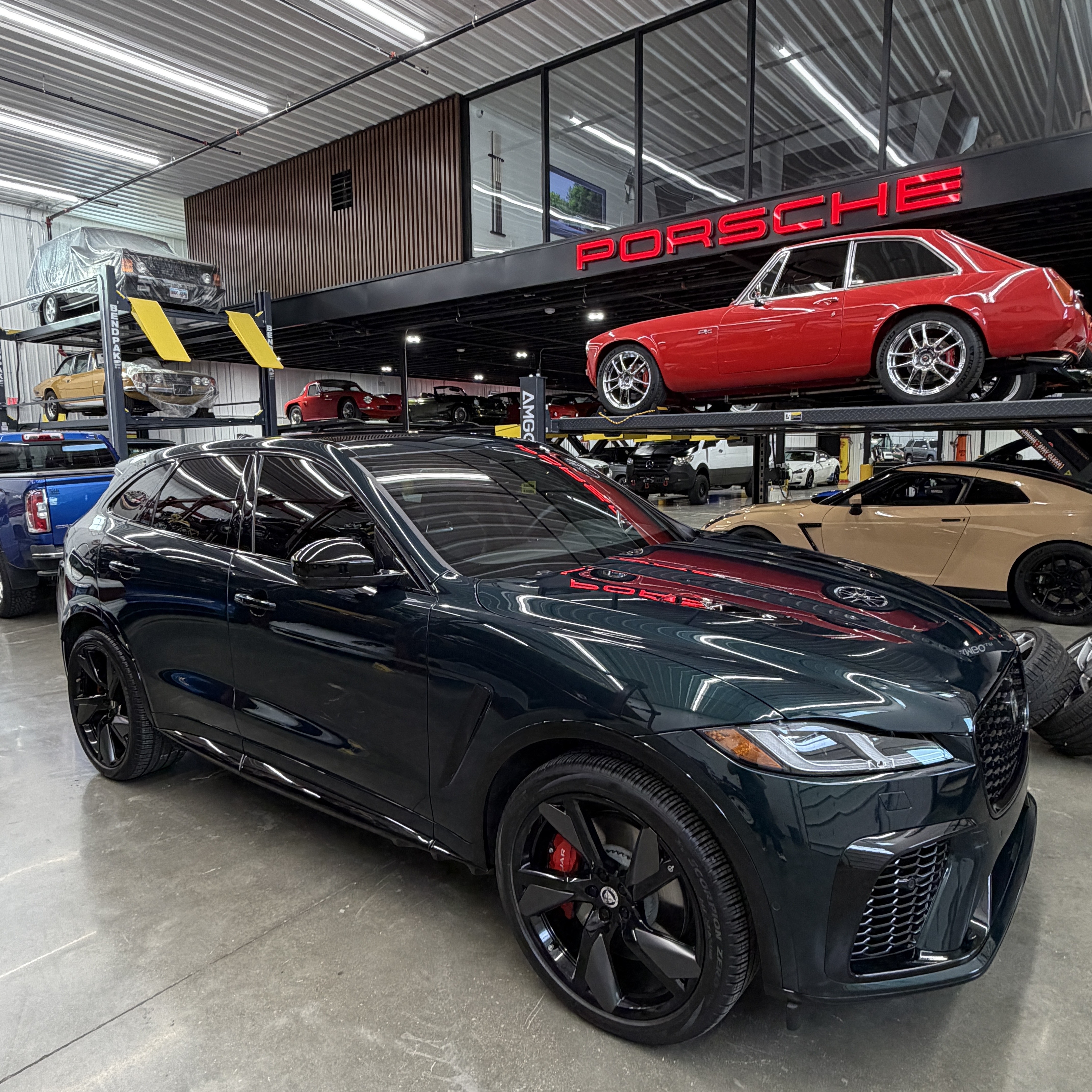 2025 Jaguar F-PACE SVR's photo