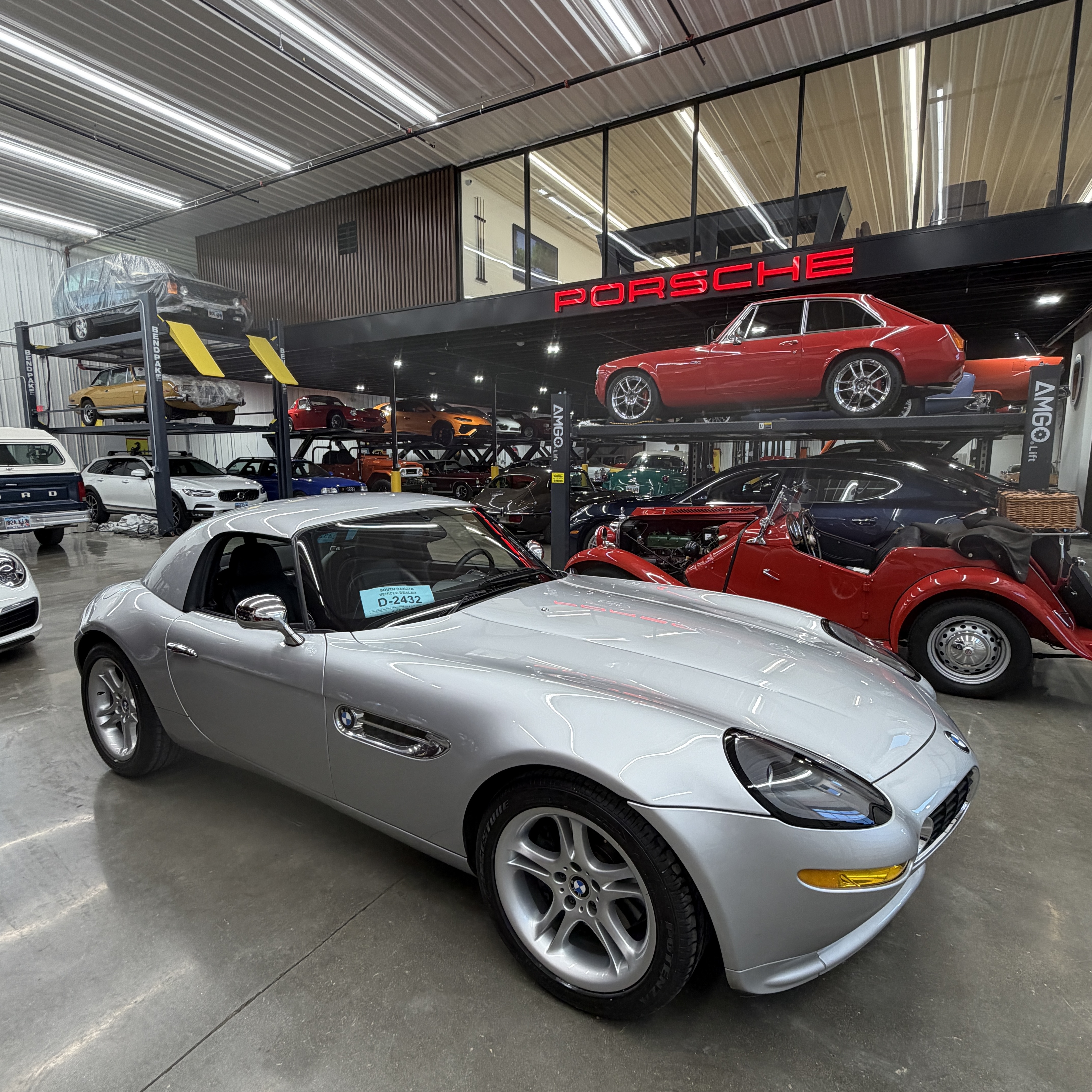 2001 BMW Z8 Base