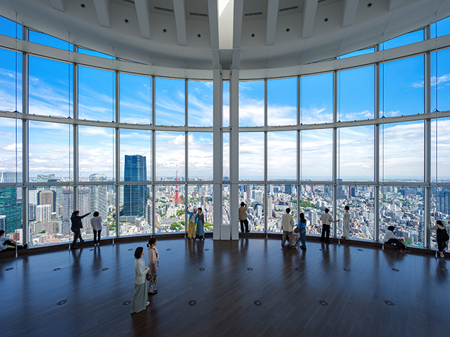 東京室內景點｜六本木之丘 52 樓展望空間 TOKYO CITY VIEW，自然拉開與城市的距離，暫時遠離人群的繁華節奏