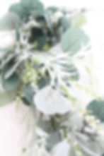 Minimalist Modern Summer Hoop Wreath Tutorial. #summerwreath #modernwreath #DIYwreath