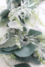 Minimalist Modern Summer Hoop Wreath Tutorial. #summerwreath #modernwreath #DIYwreath