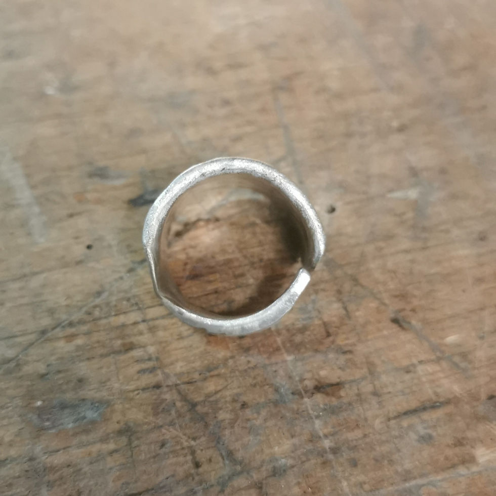 Miniature : Bague retournée martelée