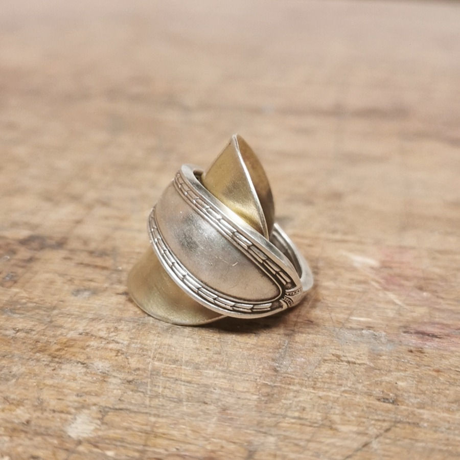 Miniature : Bague dorée enroulée