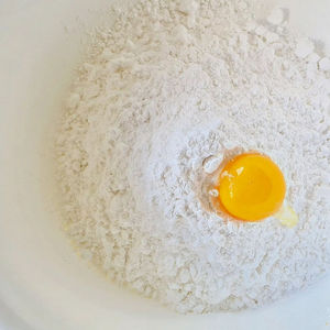 Flour egg