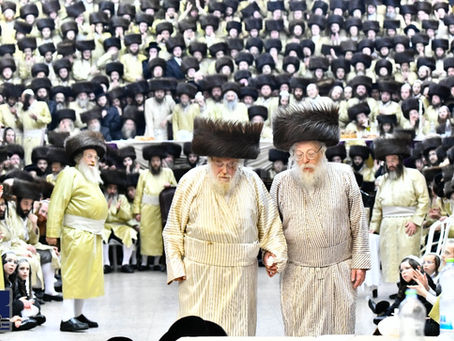טויזנטער חסידים מיטגעהאלטן שמחת הנישואין פון נכדי האד' מתולדות אהרן און אחיו ראש ישיבת תולדות אהרן