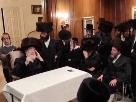 ווידיאו • האד' מוויזניץ ביים חול המועד טיש בבית האכסניא אין לאס אנדזשעלעס