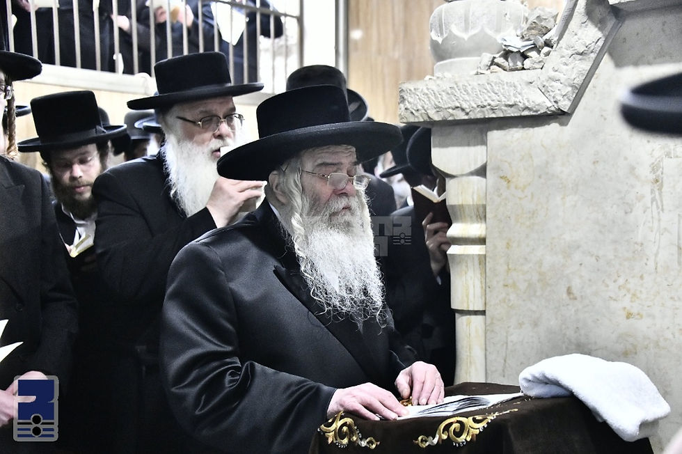 ווידיאו • הילולא קדישא פון הרה"ק רבי צבי הירש מקרעטשניף זצ"ל בצל בנו האד' מקרעטשניף י-ם