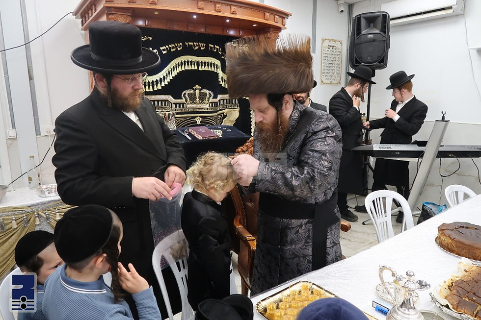 שמחת החאלאקע לבן האד' ממיאלען פארגעקומען ביומא דהילולא פון זקינו הרה"ק מקרעטשניף זי''ע