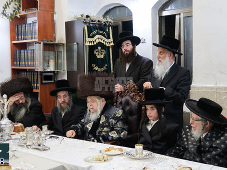 שמחת הבר מצוה פון נכד האדמור"ים מקרעטשניף סיגעט און טשערנאוויץ פארגעקומען אין ירושלים