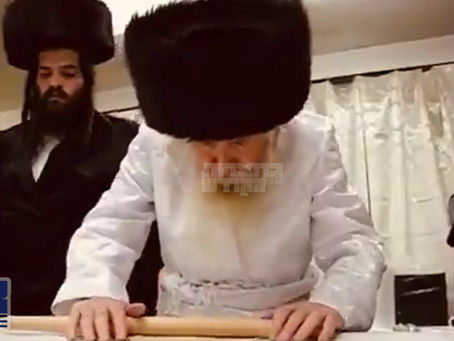 נאסטאלגיע • הרה"ק מטאהש זי"ע ביי אפיית מצות ערב יום טוב פסח