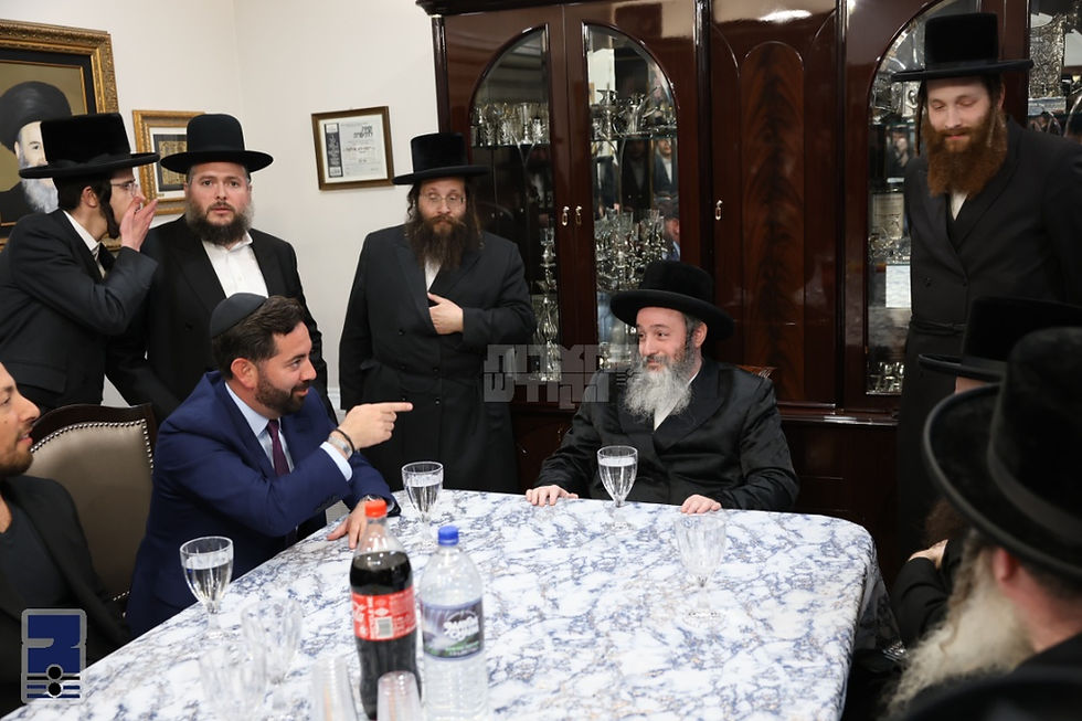 קאנגרעסמאן לאולער אויפגענומען דורך הרה"צ ר' חיים מאיר האגער שליט"א בן האד' מוויזניץ צו די בעפארשטייענדע וואלן