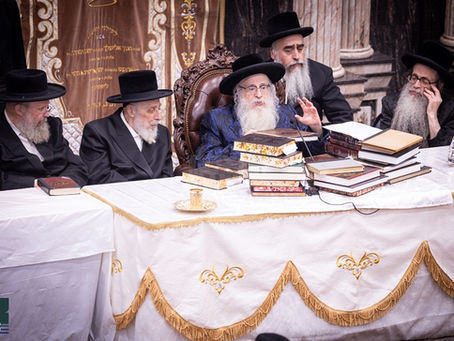וּדְבָרָיו חָיִים וְקַיָּמִים • הילולא קדישא פון הרה"ק מצאנז זי"ע בצל נכדו מ״מ האדמו״ר צאנז קלויזענבורג