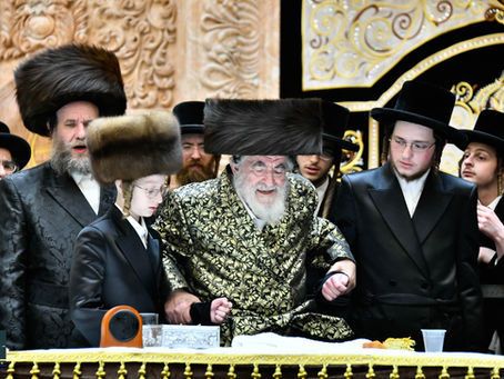 שמחה גוררות שמחה: בר מצוה משולב מיט שמחת קישור החיתון געפראוועט אין וויזנצער הויף