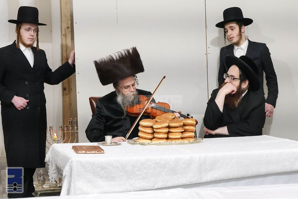 בתף וכנור יזמרו לו • חנוכה בחצר הקודש קרעטשניף סיגעט וויליאמסבורג