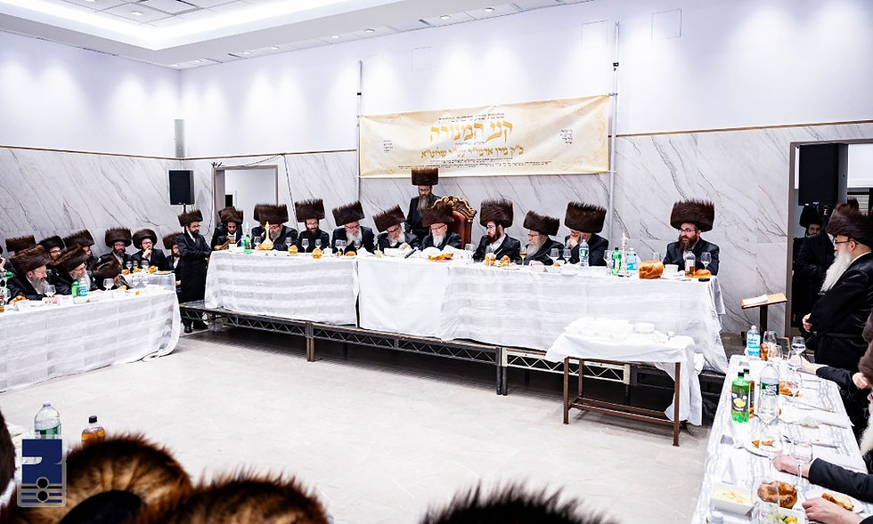 קני המנורה: דיינים פון אלע סקווערער שטיבלעך געלאדענט צו מסיבת שבע ברכות במעון הקודש פון האד' מסקווירא