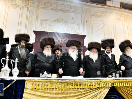 פרייליכע שמחת החתונה אין הויפן פון מאחנובקא בעלזא - יערוסלאב - שידולובצא - ערלוי