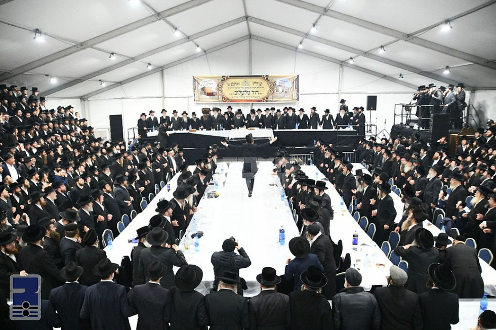 מאסן צוזאמענפאר פון הונדערטער חסידים צום הילולא קדישא ז' שבט אין לעלוב פוילין  | ברייטע דעקונג