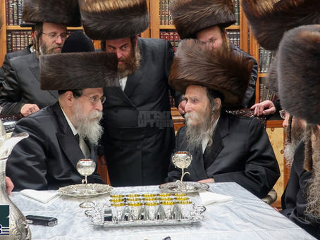 וְרומְמָנוּ מִכָּל לָשׁון • יום טוב פסח בחצר הקודש ערלוי