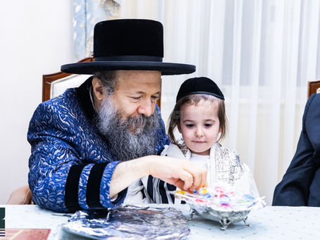 עטרת זקנים: שמחת החאלאקע פון היניק איר אייניקל פון האד' מבאבוב-45