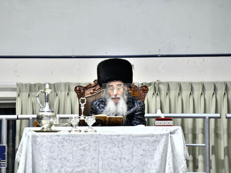 יום טוב שבועות בחצר הקודש אלכסנדר | בילדער גאלעריע